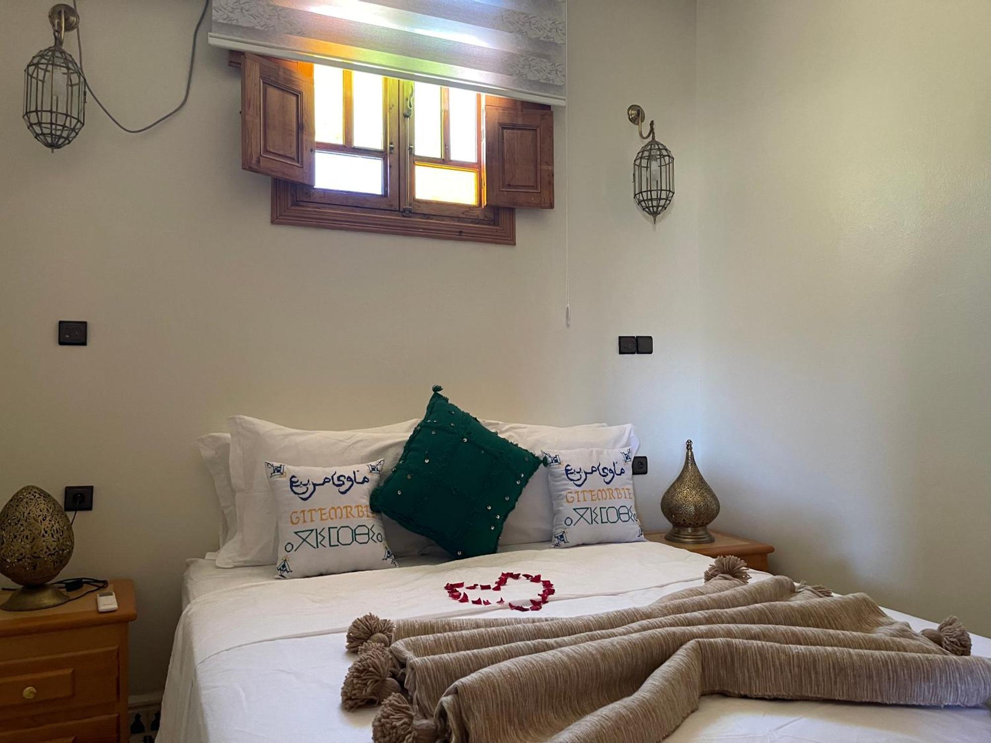 Gite Marbie Maison Rurale, Une Experience Naturelle Unique, Au Coeur Du Moyen Atlas, Maroc Kasba Tibouda Ngoại thất bức ảnh